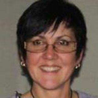 Profile photo for Lesley Reynolds