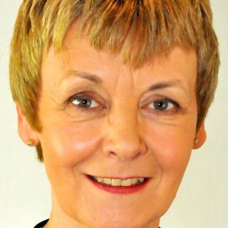 Profile photo for Mandy Hildred