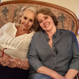 Profile photo for Julia Henderson