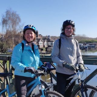 Profile photo for Elizabeth Keating