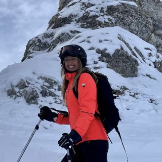 Profile photo for Ella Morris