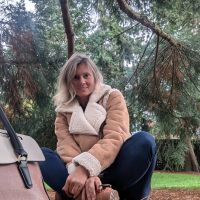 Profile photo for Anita Guti
