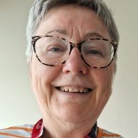Profile photo for Lindsey Dickens