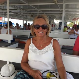 Profile photo for Christine Creasey