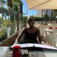 Profile photo for Mimi K