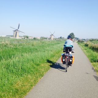 Profile photo for Caroline Cook