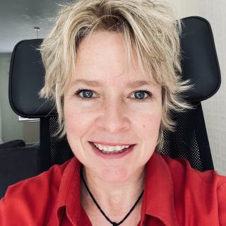 Profile photo for Sandra Hill