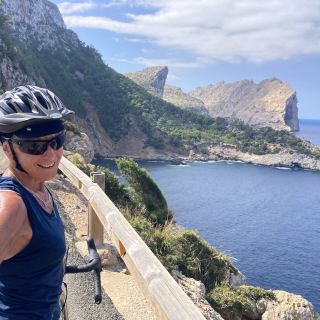 Profile photo for Jackie Rawling