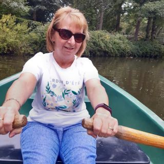 Profile photo for Caroline Cameron