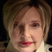 Profile photo for Louise Head