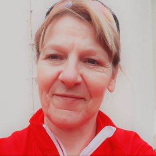 Profile photo for April Lewis