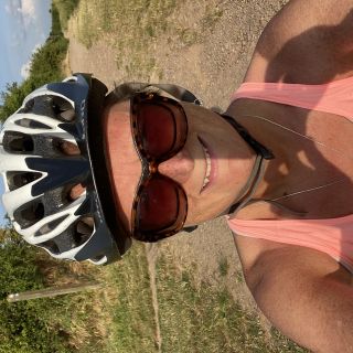 Profile photo for Lindsay  Hunter