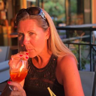 Profile photo for Deborah Bambridge 