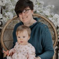 Profile photo for Laura Binding