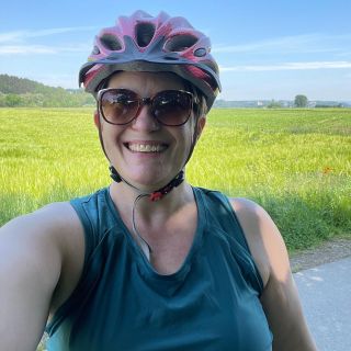 Profile photo for Samantha Bampton-Clare