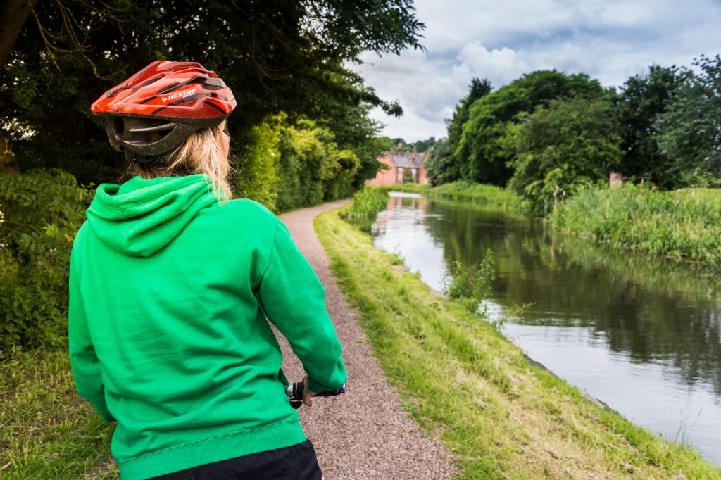 Canal bike rides near on sale me