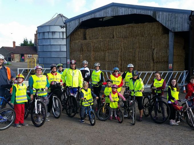 Our group at Roves Farm on 9 Oct 16.  We were just getting ready to head back.