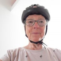 Profile photo for Hazel De-lucchi