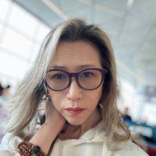 Profile photo for Lucy Lyddon