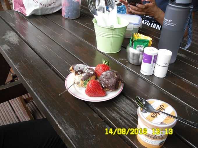 The food wasn't too bad either