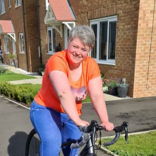 Profile photo for Leanne Robinson