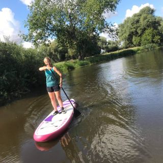 Profile photo for Julie Tribe