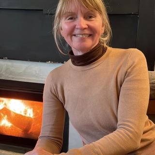 Profile photo for Annemarie McIntyre 