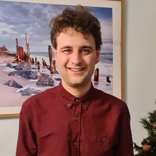 Profile photo for Simon Edwards