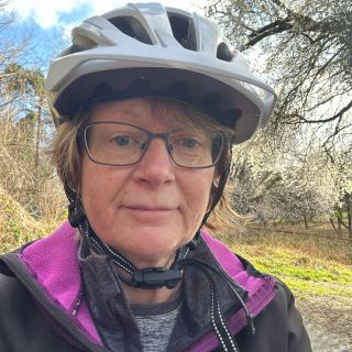 Profile photo for Karen Searle