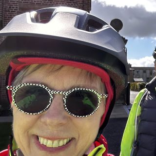 Profile photo for Lesley Seddon