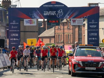 Let's Ride - Breeze starts at Wrexham - Women’s Tour #BreezeOnTour