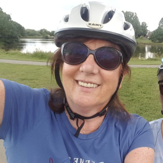 Profile photo for Dianna Piggin