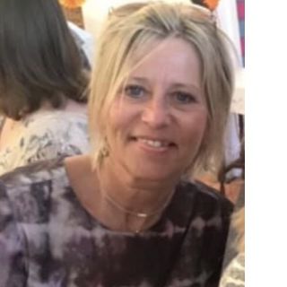 Profile photo for Amanda Muller