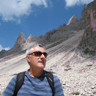 Profile photo for Jules Kayak