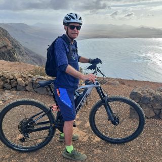 Profile photo for Julian Arnell