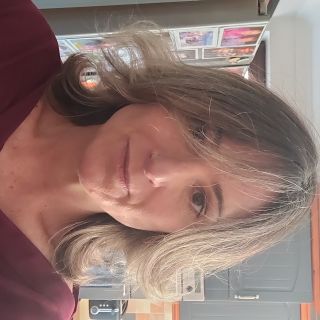 Profile photo for Heidi Leonard