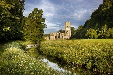 Fountains Abbey NT 2