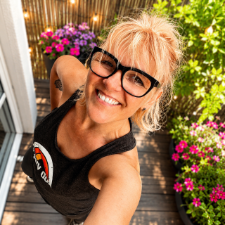 Profile photo for Anita Ludanyi
