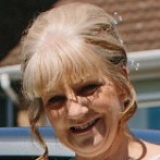 Profile photo for Lesley Harwood