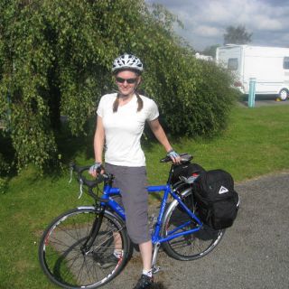 Profile photo for Roxanne Jevons