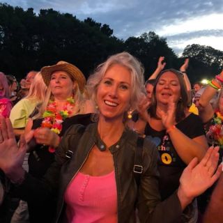 Profile photo for Zoe Bond