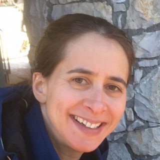 Profile photo for Hannah Lake