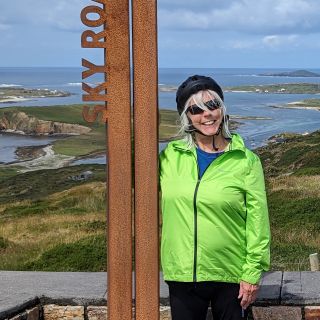 Profile photo for Linda Davey