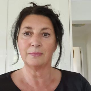 Profile photo for Maureen Leyshon