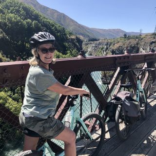 Profile photo for Bev Davenport 