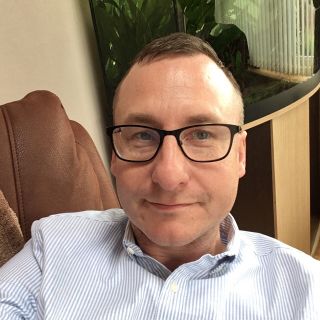 Profile photo for Darren Hollington 