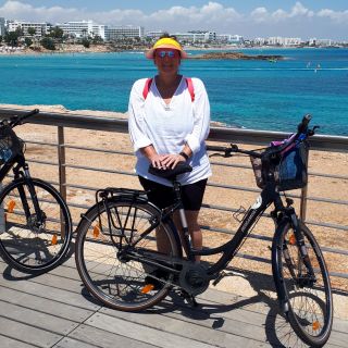 Profile photo for Belinda Howie