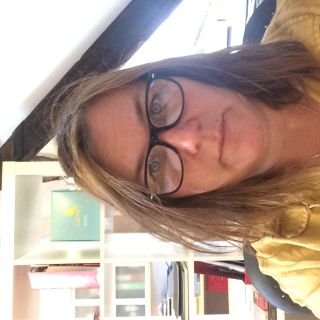 Profile photo for Lisa Davies