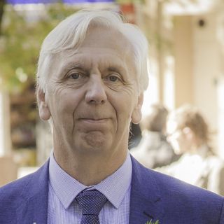 Profile photo for David Bennett