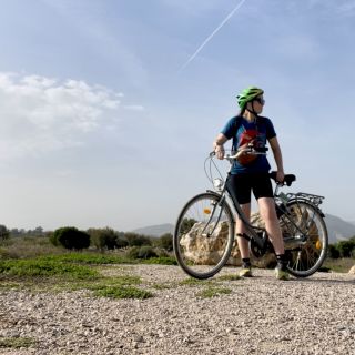 Profile photo for Elise Featherstone